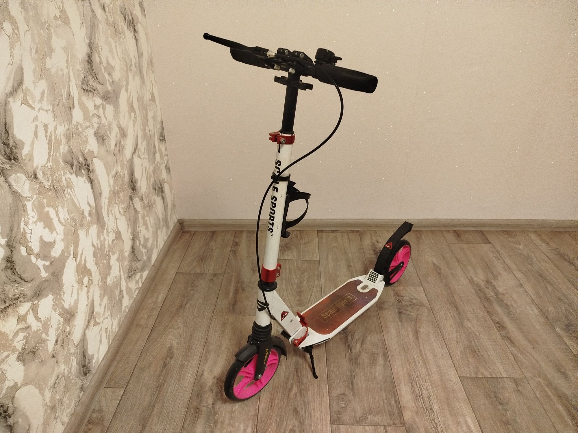 Самокат  Scale sport