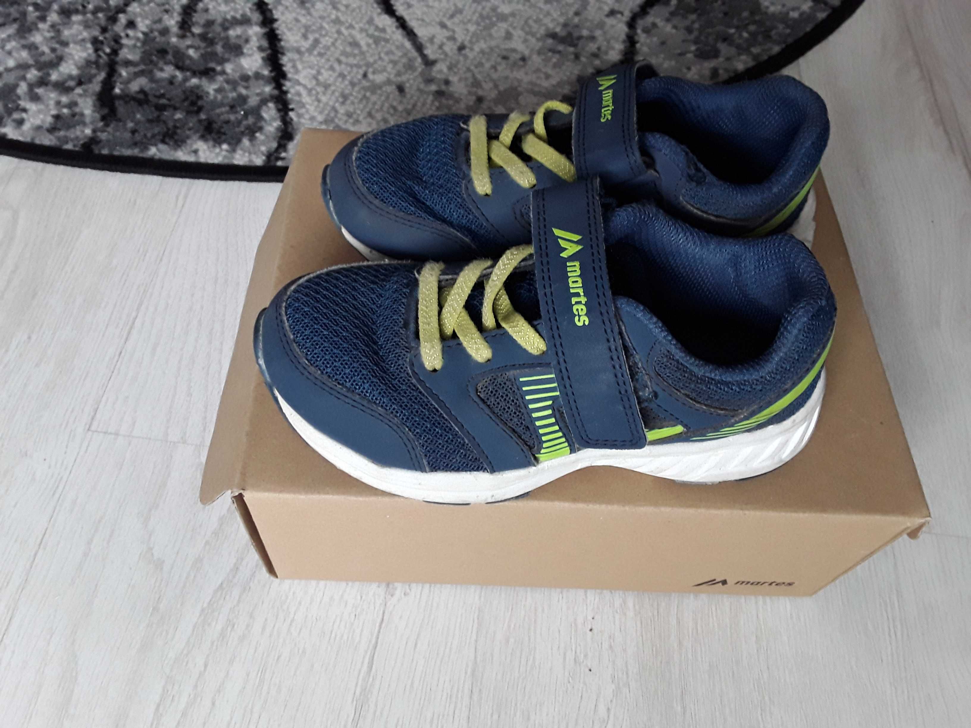 Buty dla chłopca rozmiar 28.