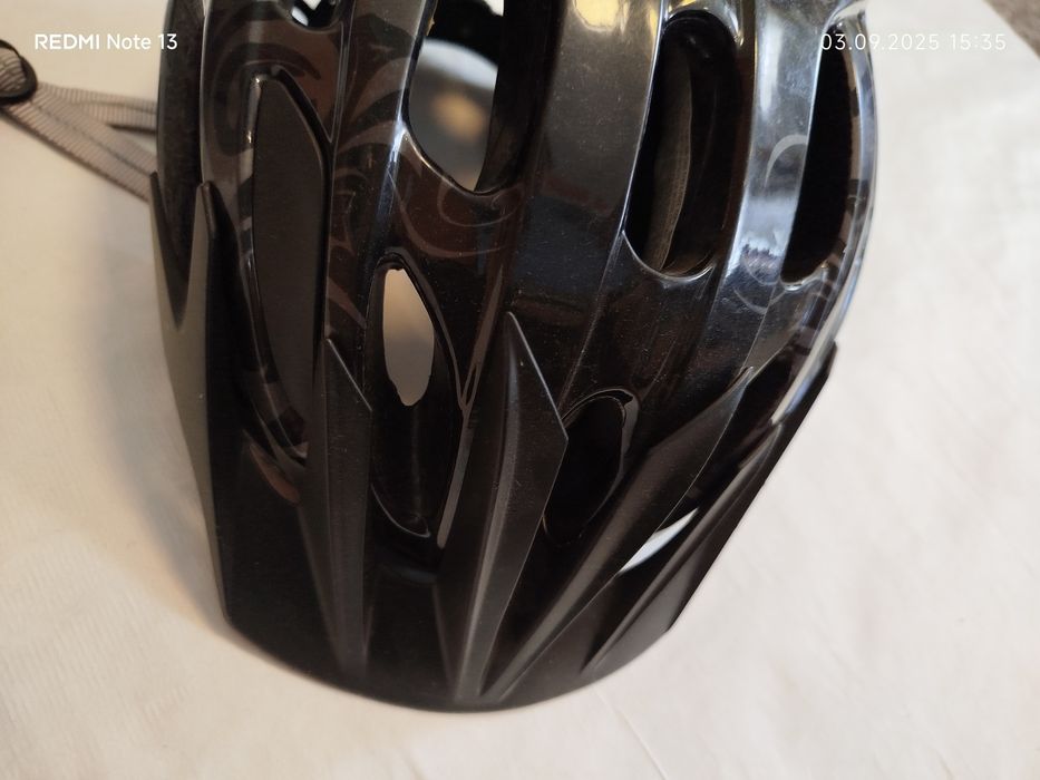 Велосипедный шлем марки Specialized