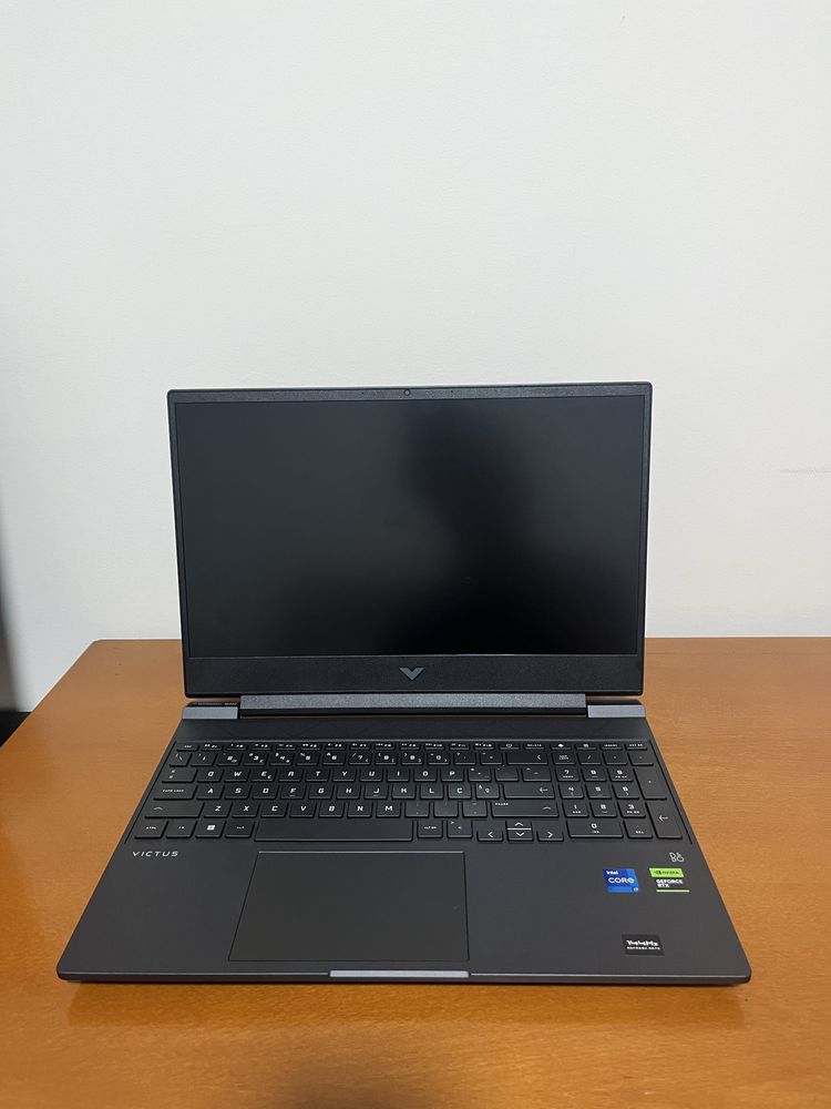 Portátil Gaming HP Victus 15-fa1057np