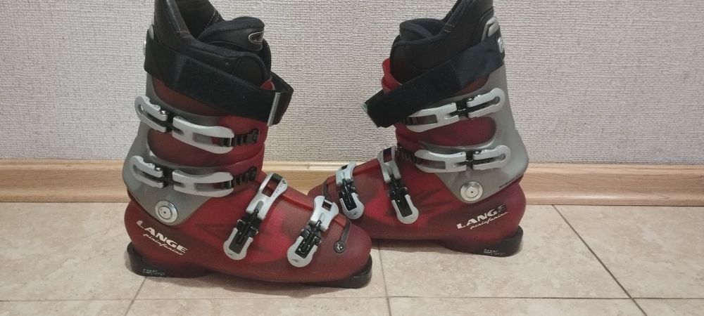 Лижні черевики Lange