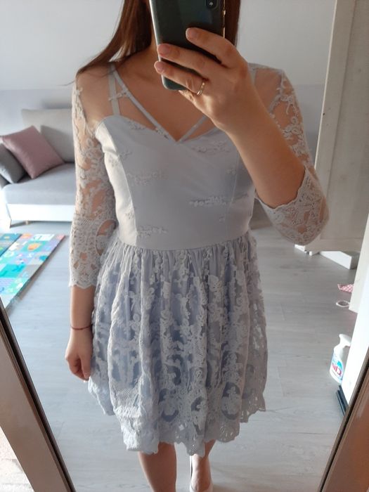 Sukienka koronkowa rozkloszowana boho