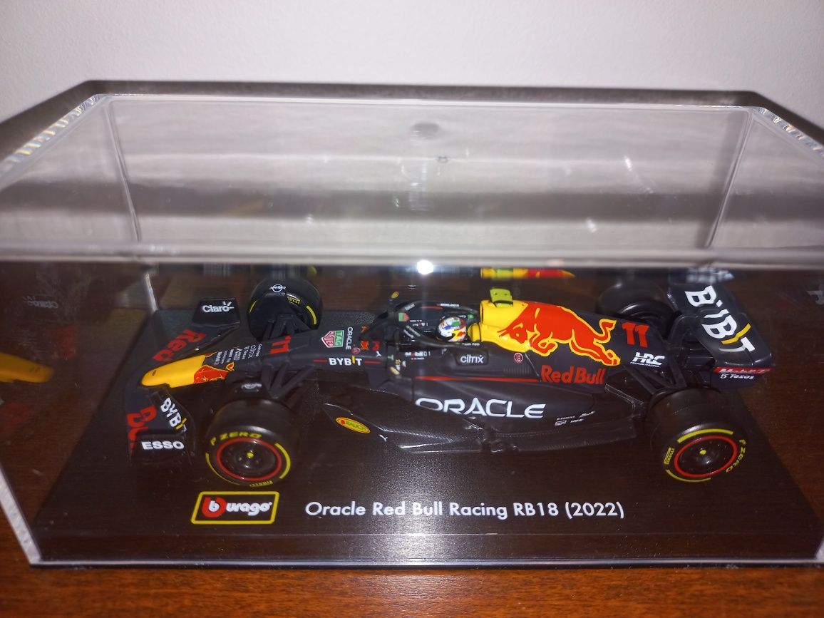 Bburago bolid Red Bull RB18 (2022), S. Perez, skala 1:43