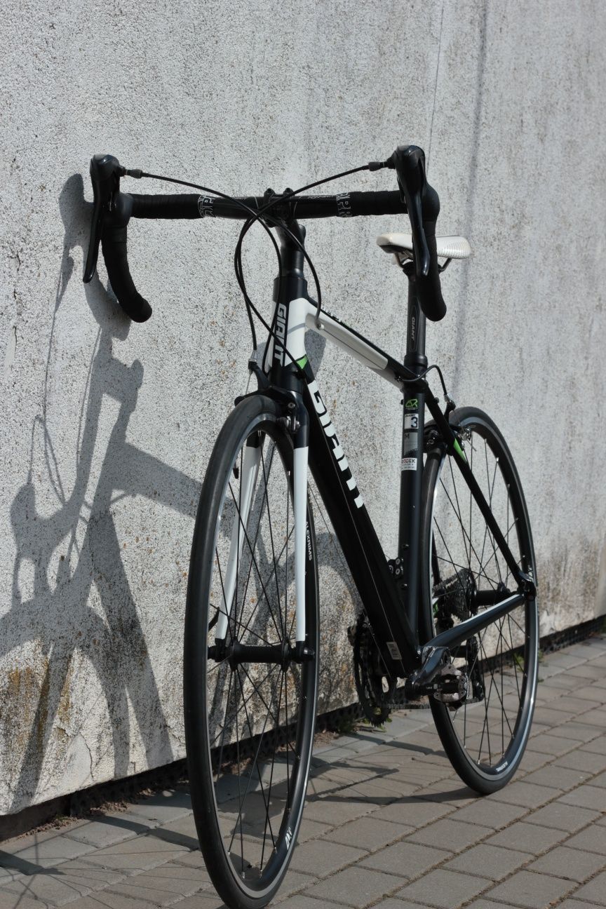 Rowewer szosowowy Giant Defy 3