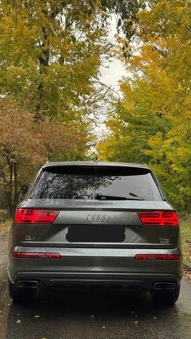 Audi Q7 2016 рік