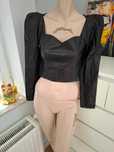S czarny crop top ze skóry skórzana bluzka ecoskóra skaj dekolt goth
