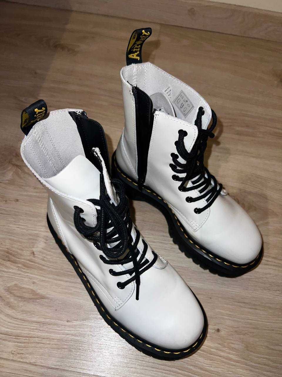 Dr. Martens Glany Jadon 15265100 White Білі