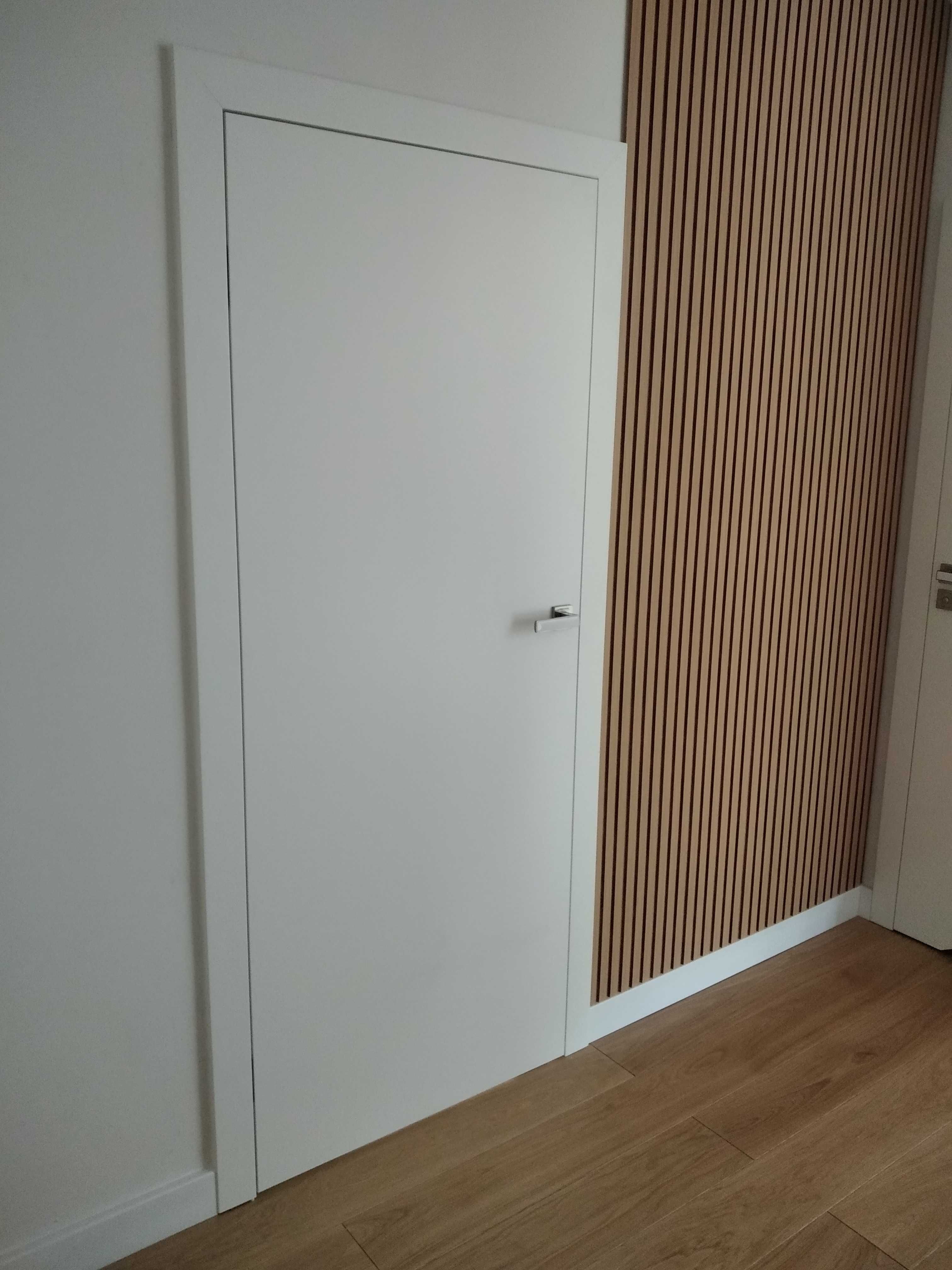 Nowe drzwi wewnętrzne bezprzylgowe + ościeżnica. Porta