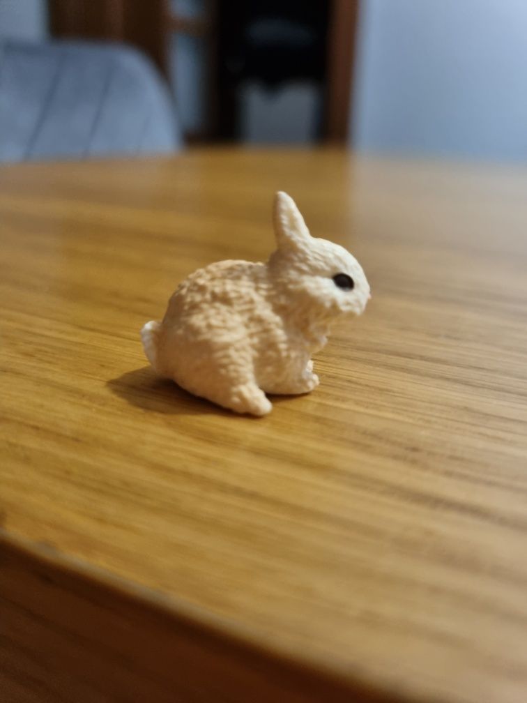 Mini królik schleich figurka