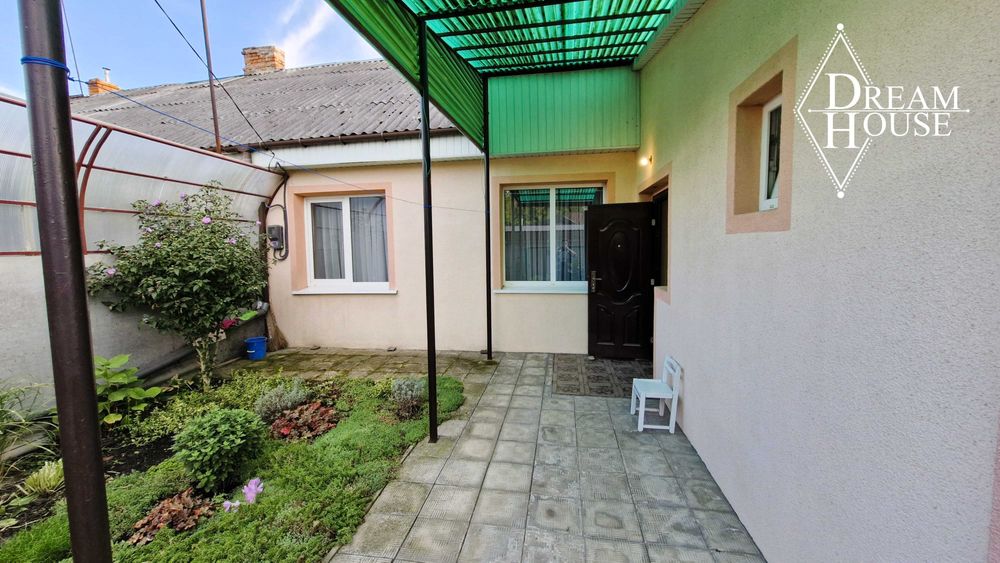 Продам частину будинку у м.Володимир, по вул.Озерна