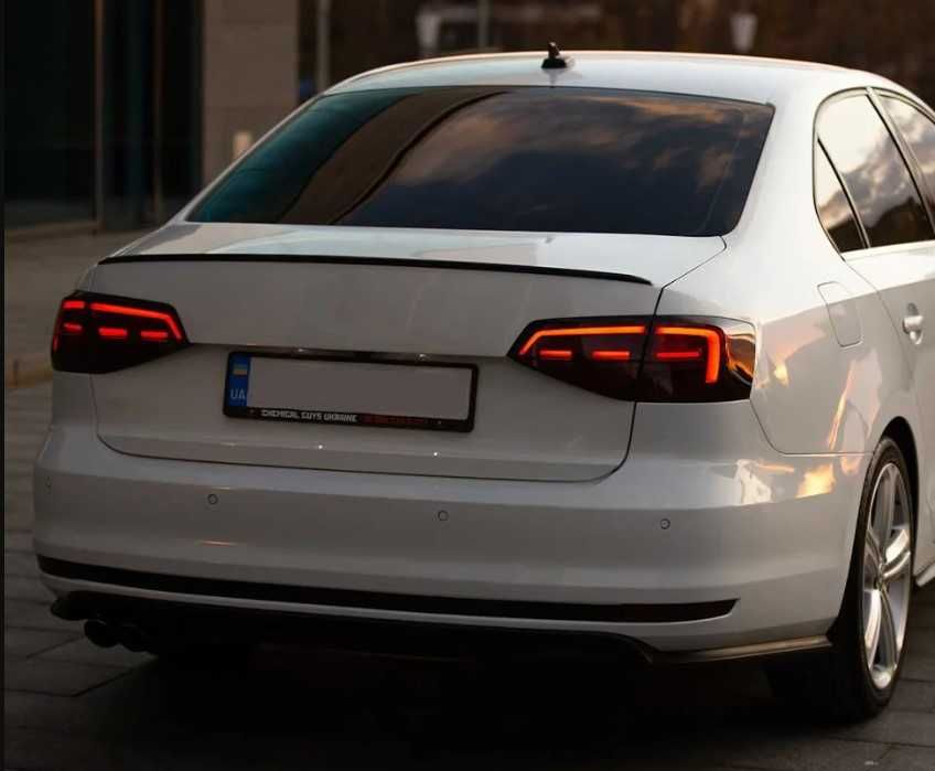 Спойлер чорний глянець VW Jetta 6 2012-2019 на багажник / ABS пластик