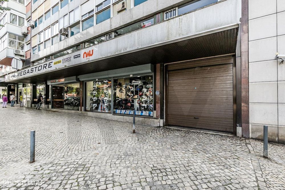 Investimento | Garagem Para 42 Viaturas