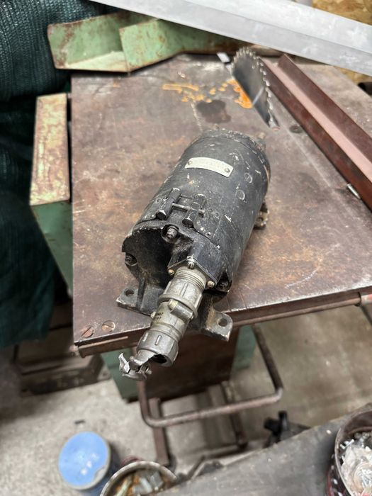 Электродвигатель електродвигатель 27 вольт Д-200 СССР