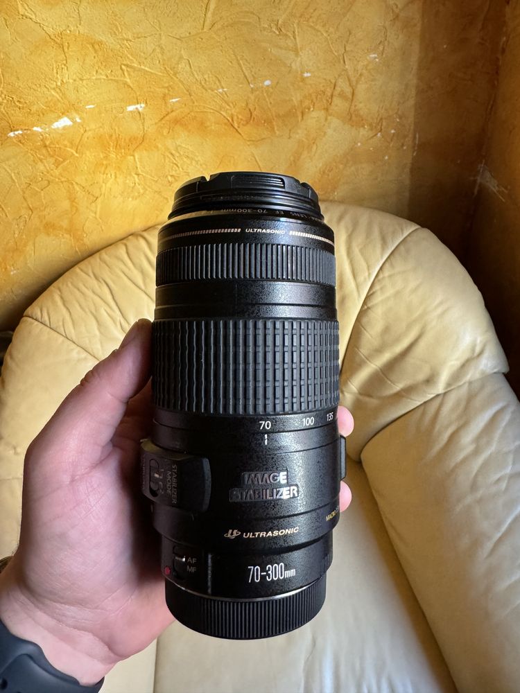Canon EF 70-300MM 4-5,6 IS USM
