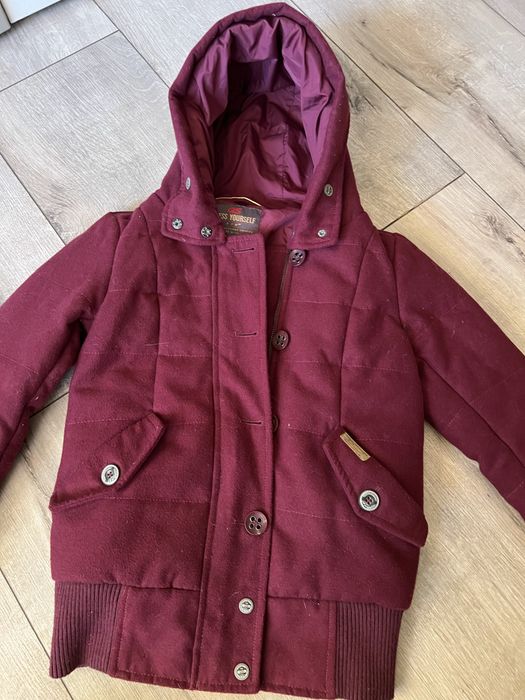 Bordowa kurtka jak plaszczyk z kapturem qs