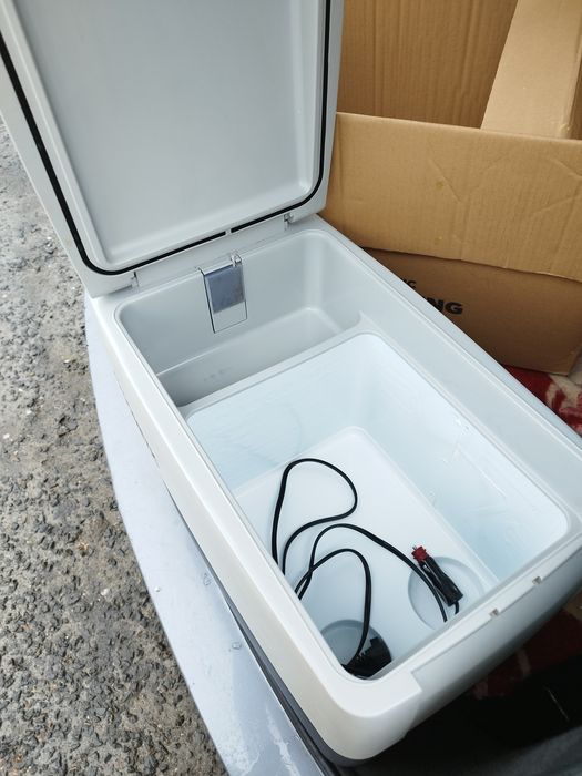 Холодильник 24/12w