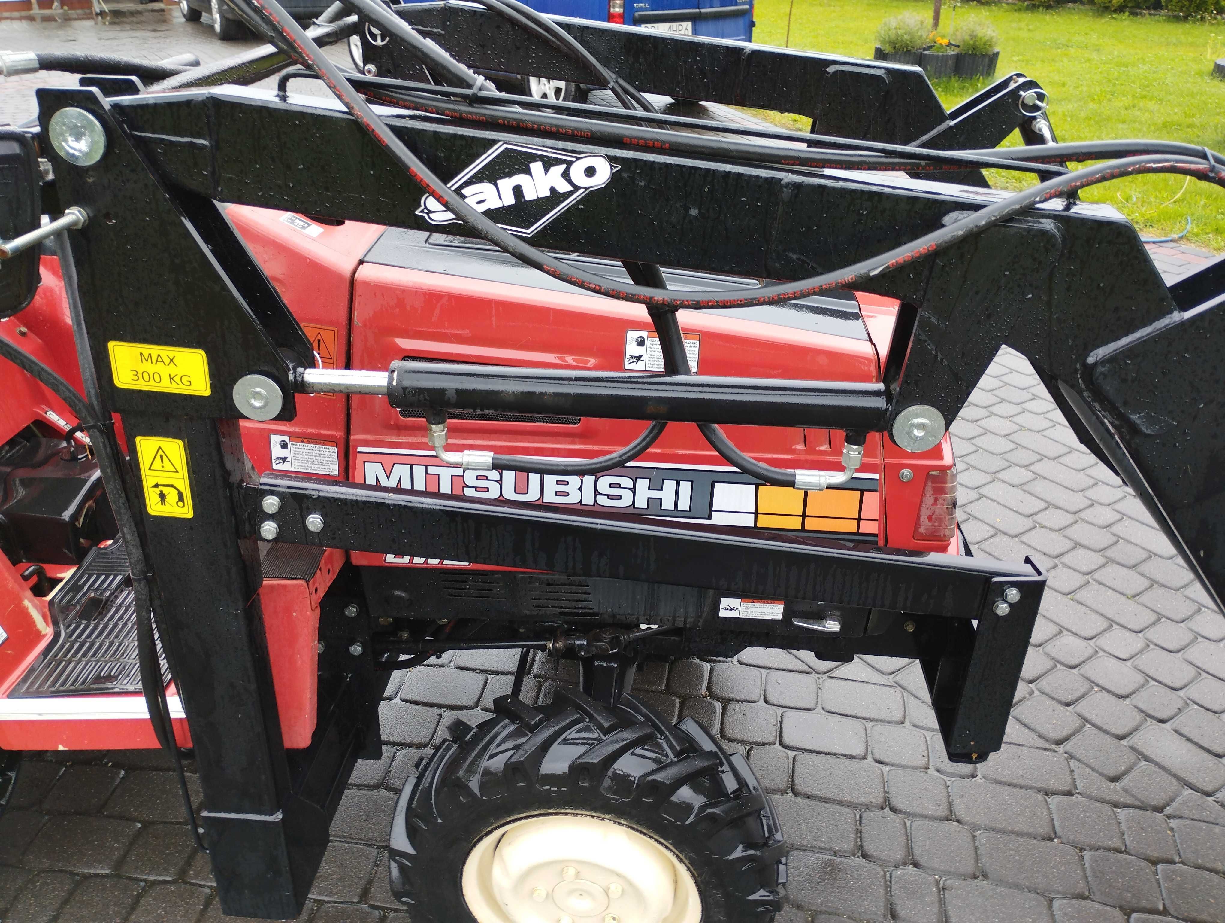 Mini traktorek 4x4 Mitsubishi MT !6
