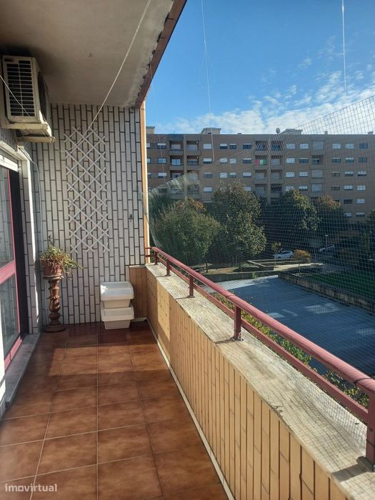 Aluga se apartamento em Braga Lamaçães