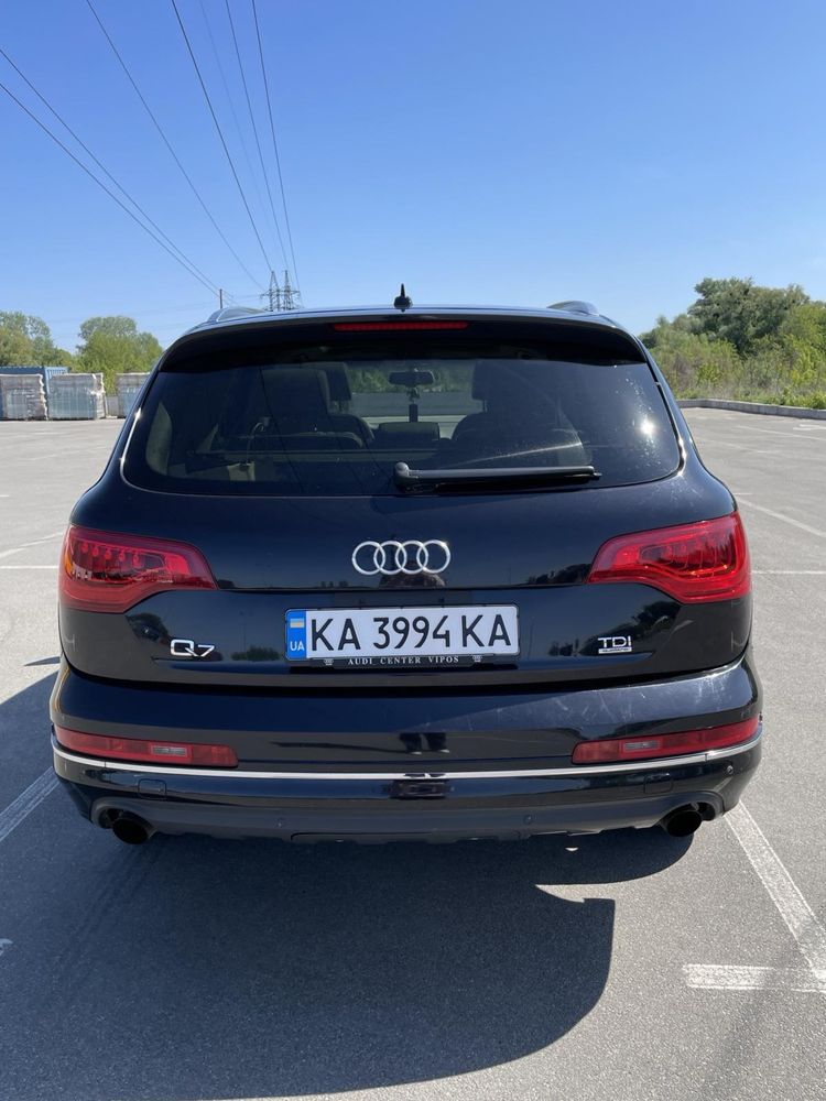 Продам Audi Q7