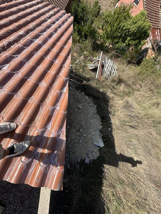 Montagem de estrutura e telhado