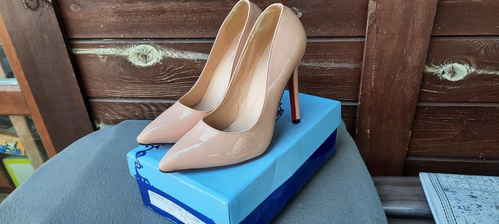 Продам НОВЫЕ женские  туфли