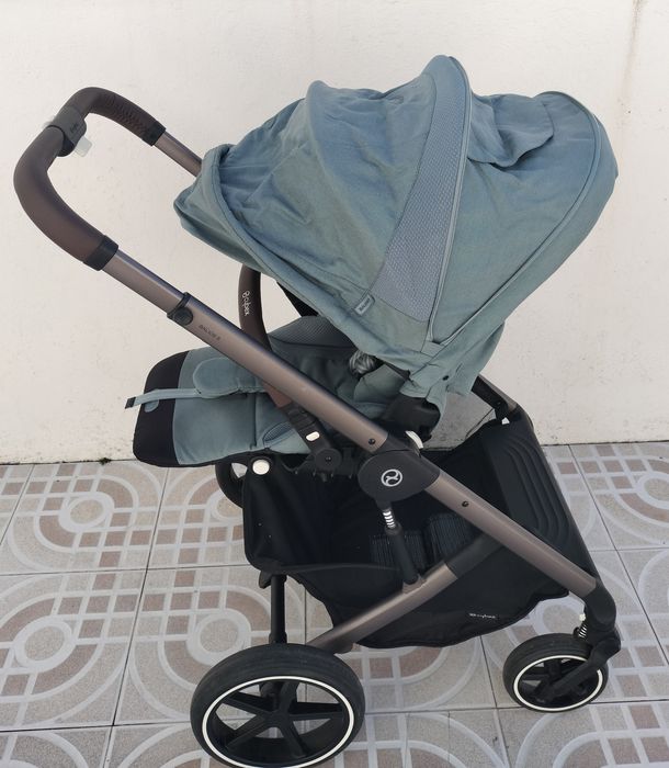 Carrinho passeio bebé