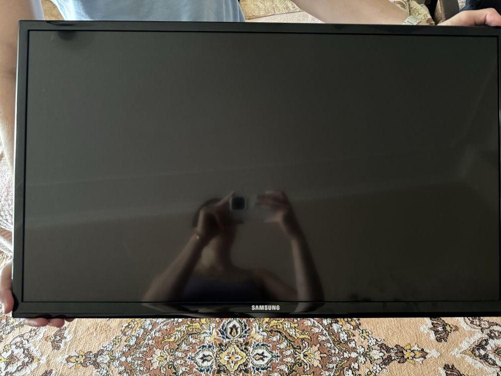 телевізор samsung model: UE32FH4003W