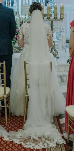 Suknia ślubna z rekawem