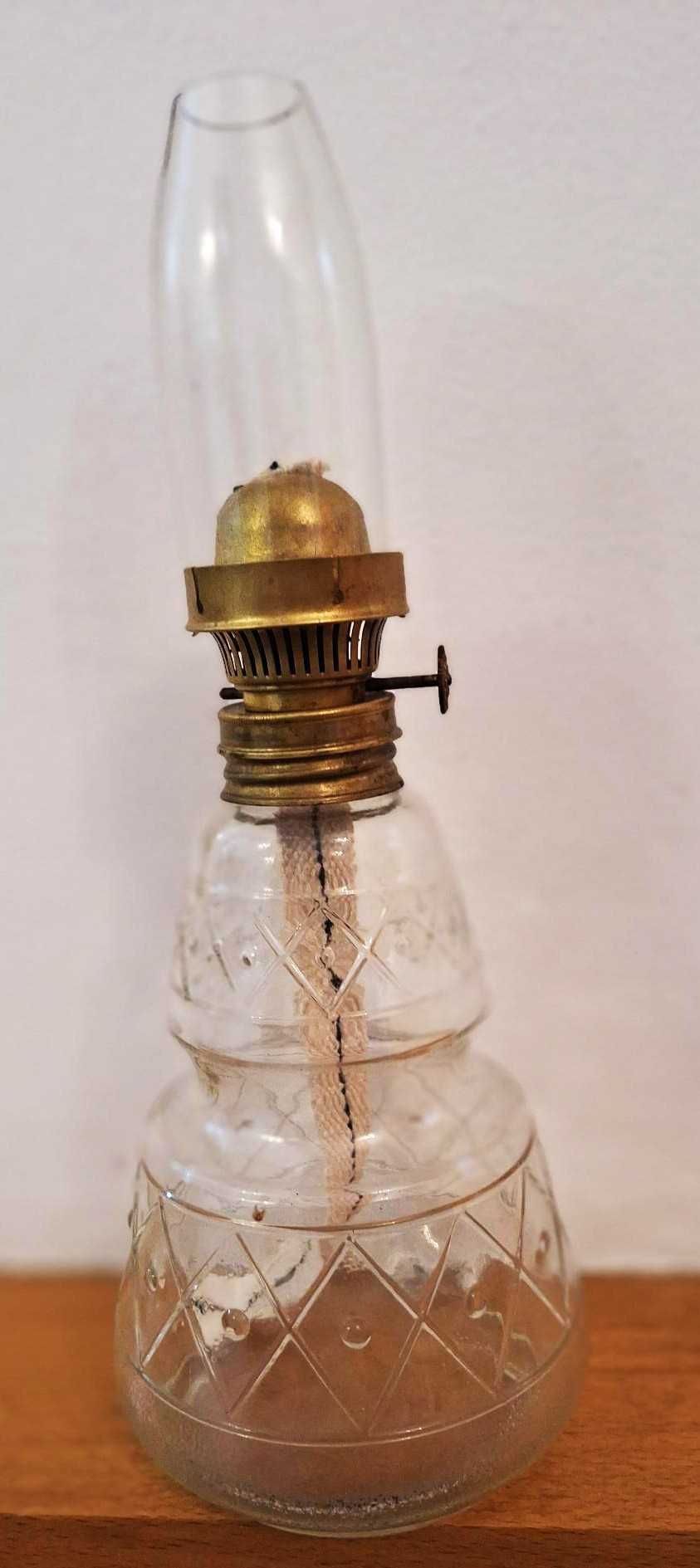 Candeeiro a petróleo em vidro transparente lapidado