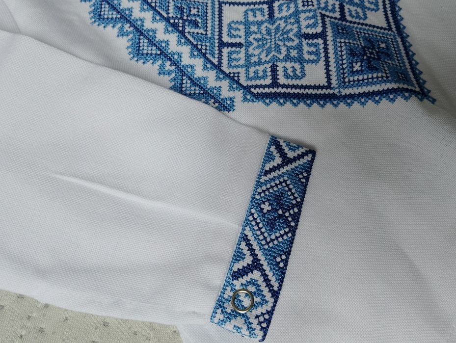 Haftowana koszula 110