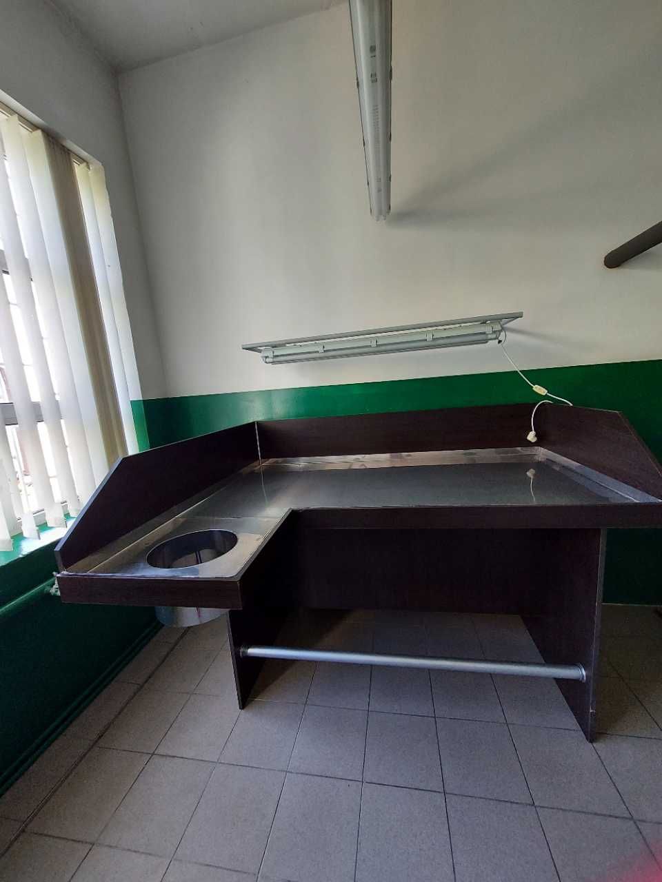 stół z blatem ze stali nierdzewnej