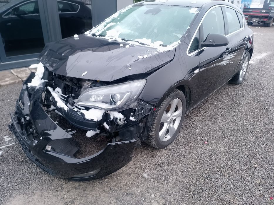 Opel astra 1.6b Turbo zarejestrowany oplacony