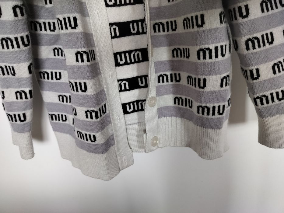 Szary sweter w paski Miu Miu S M