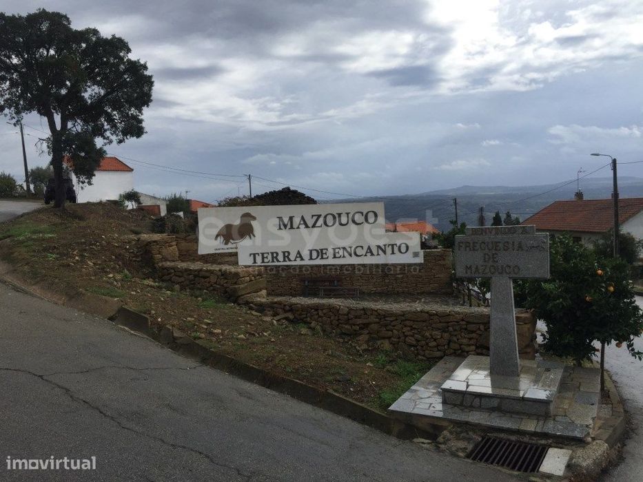 Magnifico terreno agricola em Mazouco com Vistas deslumbrantes para...