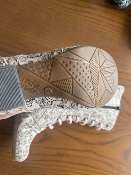 Buty na obcasie Deerberg skórzane