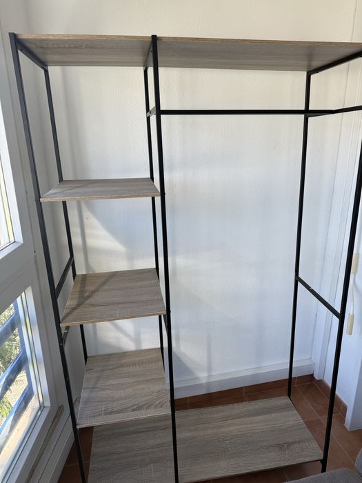 Armario aberto SKLUM metal/madeira