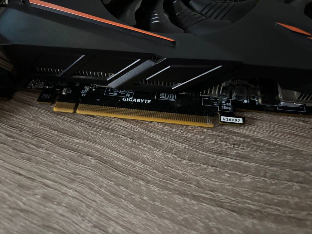 Відеокарта Gigabyte GeForce GTX 1070 WINDFORCE OC