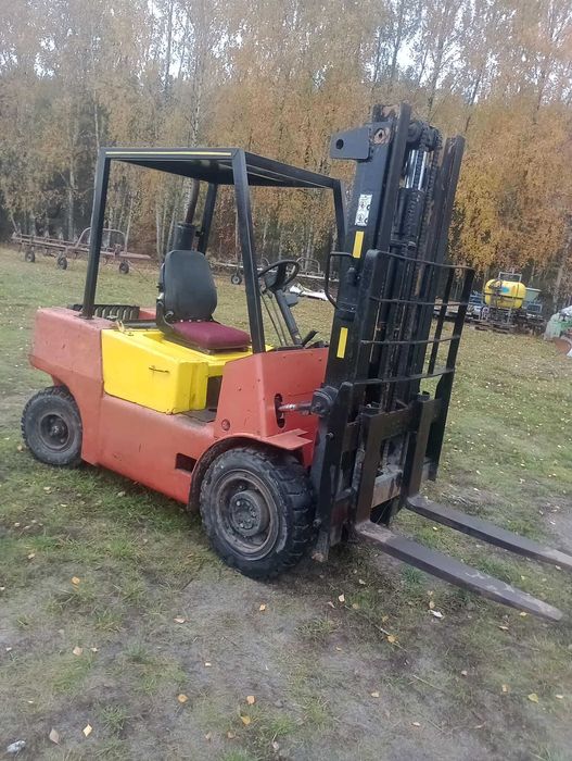 Wózek widłowy Bułgar