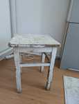 Taboret drewniany do renowacji, stołek