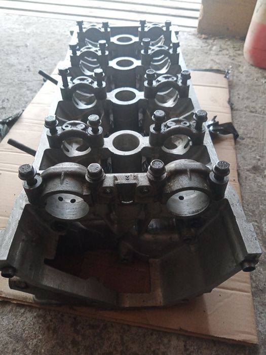 Продам ГБЦ на 406 двигатель Газель