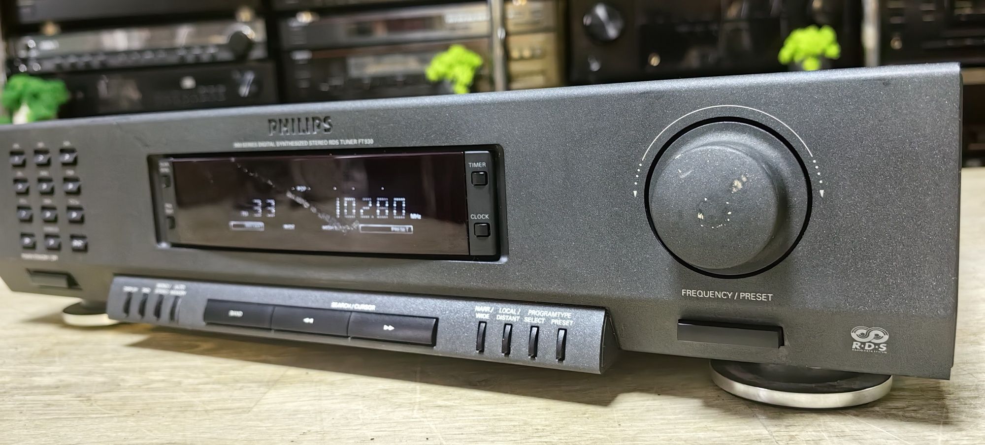 Тюнер Philips FT930