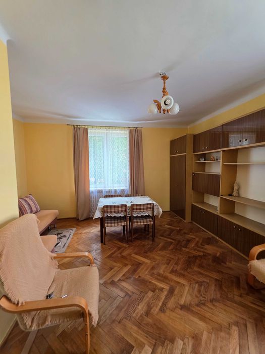 Duża kawalerka od zaraz 1 piętro