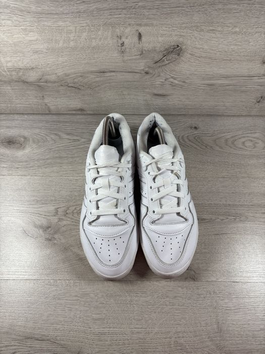 Adidas Rivalry чоловічі кросівки білі шкіра 40 розмір