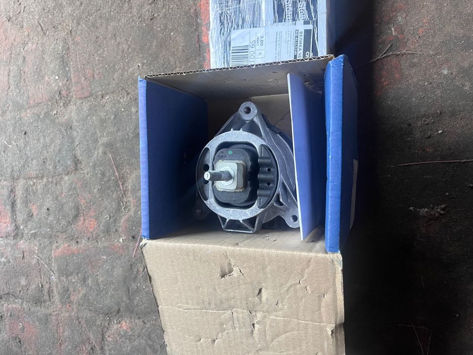 Запчастини БМВ Ф30