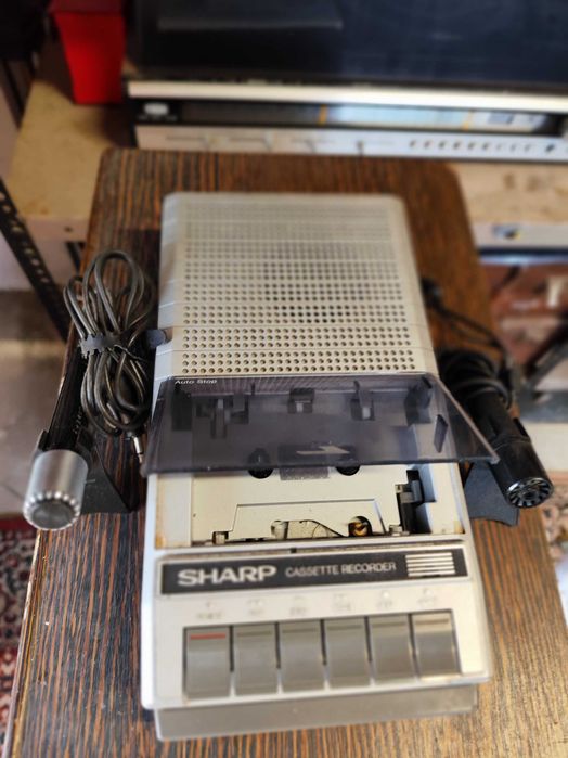 Gravador leitor de cassetes Sharp Clássico