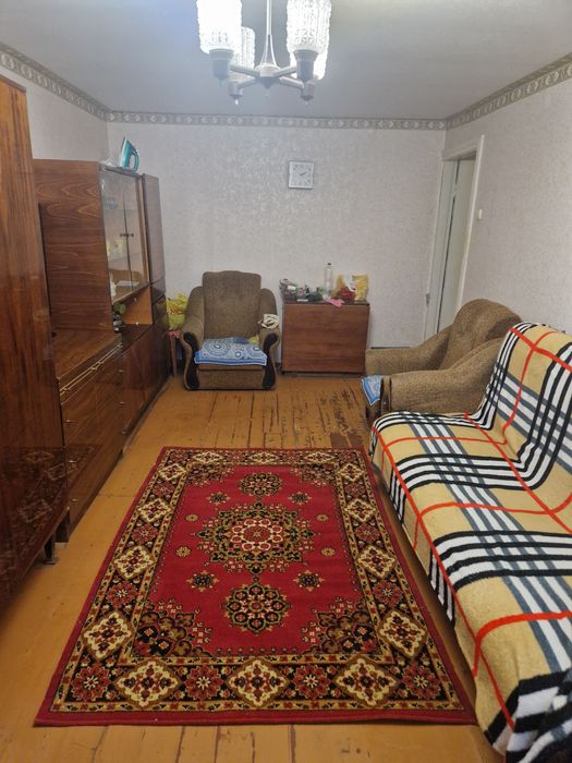 Продам 2-х кімнатну квартиру Лозова