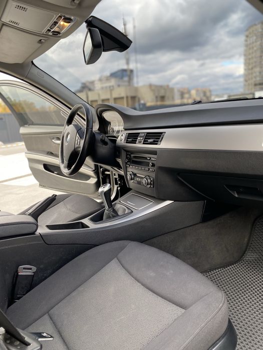 Продам BMW E90 2.0