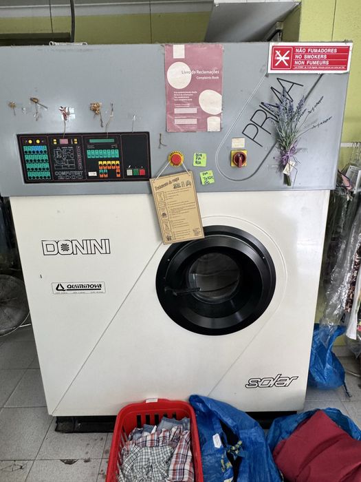 Vende-se varias maquinas de lavandaria