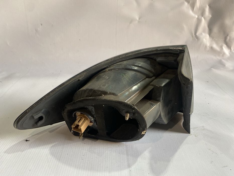 Задні фонарі лівий правий мазда 6 gg 2003-2008