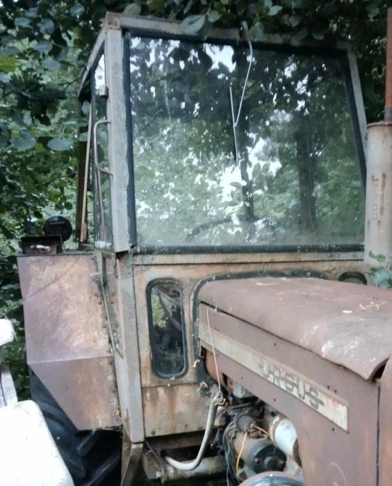 Kabina Ursus  Zetor  C-355 C-360,6711,5711,4718,3011 drzwi mocowania